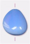 Chunky triangle 18x17 mm milky blue x1