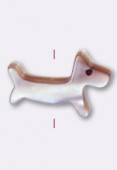 Chien en nacre 14x9 mm rose x1