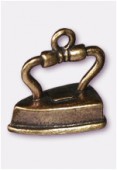 Breloque en métal fer à repasser 13x13 mm bronze x2 Breloque en métal fer à repasser 13x13 mm bronze x2