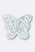 Papillon ajouré en nacre 9.5x11.5mm blanc x1