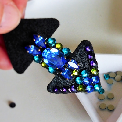 24 broche swarovski atelier matiere premiere