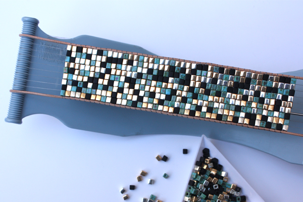 Manchette square beads matiere premiere