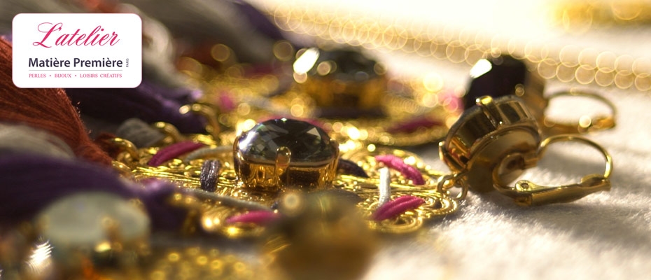 Photo d'apprêts bijoux avec une pastille l'atelier Matière Première