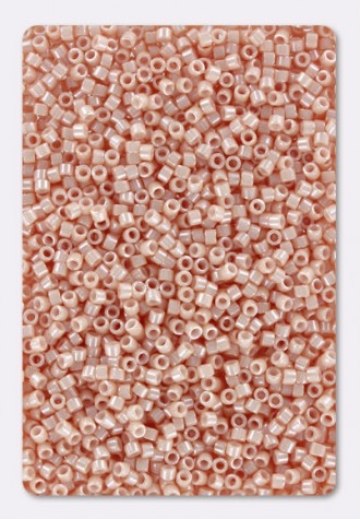Image des perles Miyuki Delica Opaque light salmon ceylon